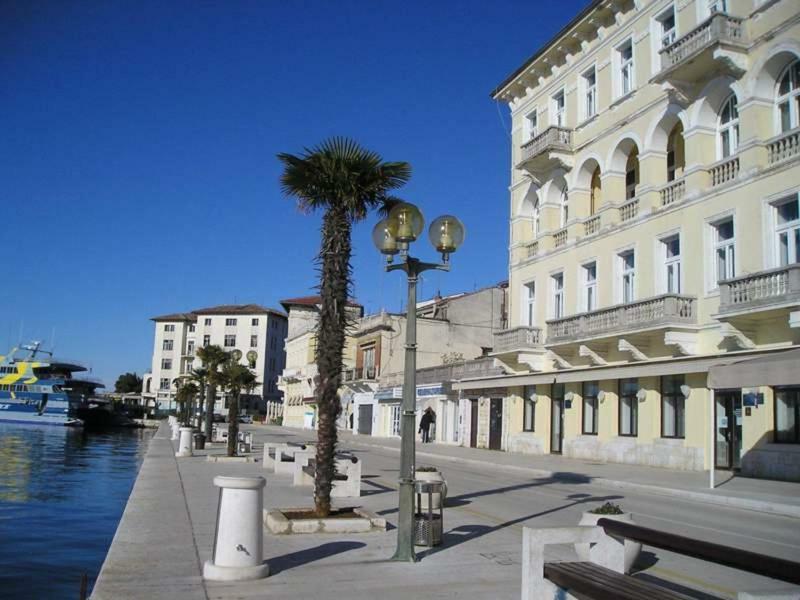 Jordanapartment Poreč Buitenkant foto